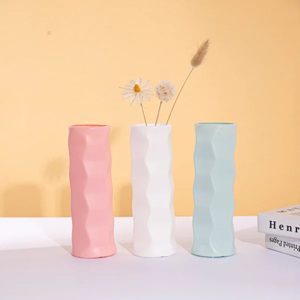 Random Nordic Diamond Shaped Vase